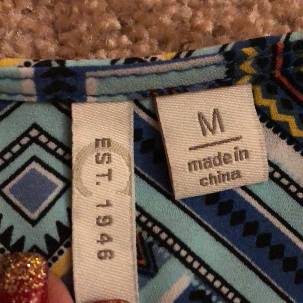 EST 1948 Geo pattern blouse - Picture 4 of 5